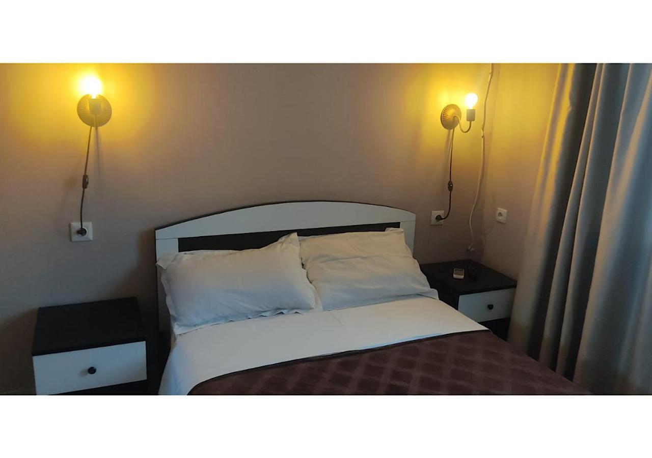Hotel Lux Tbilisi Eksteriør billede